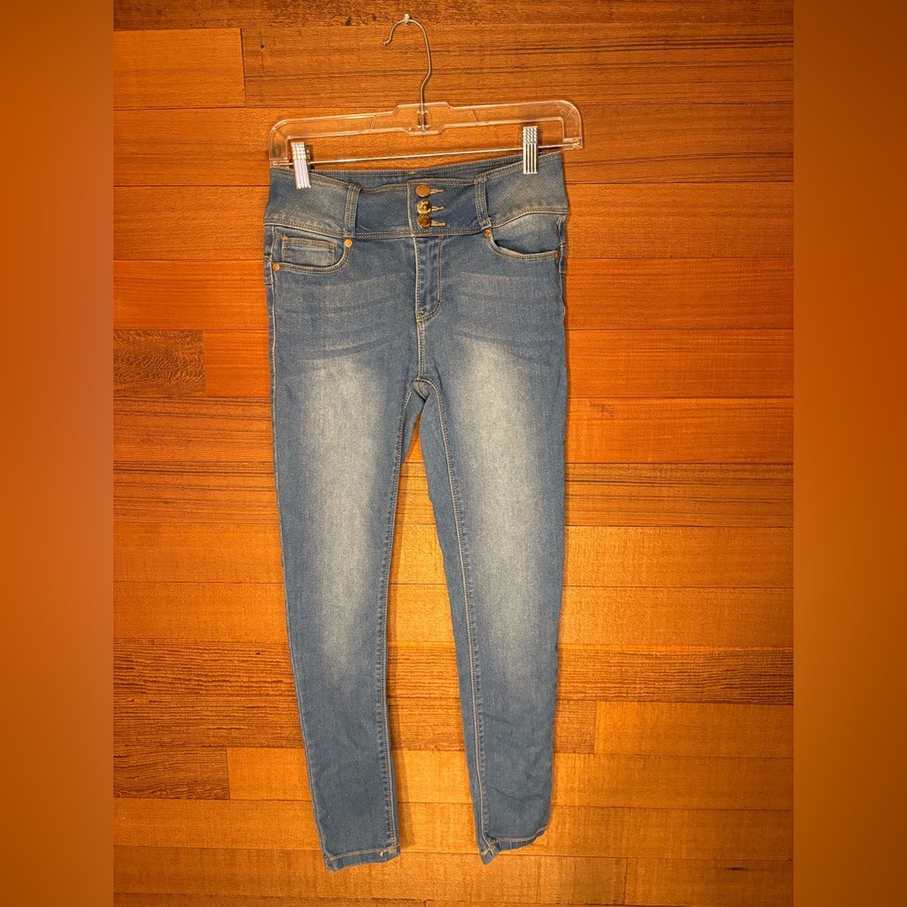 Sugah & Honey Triple-Button High-Rise Stretch Skinny Jeans – Size 7